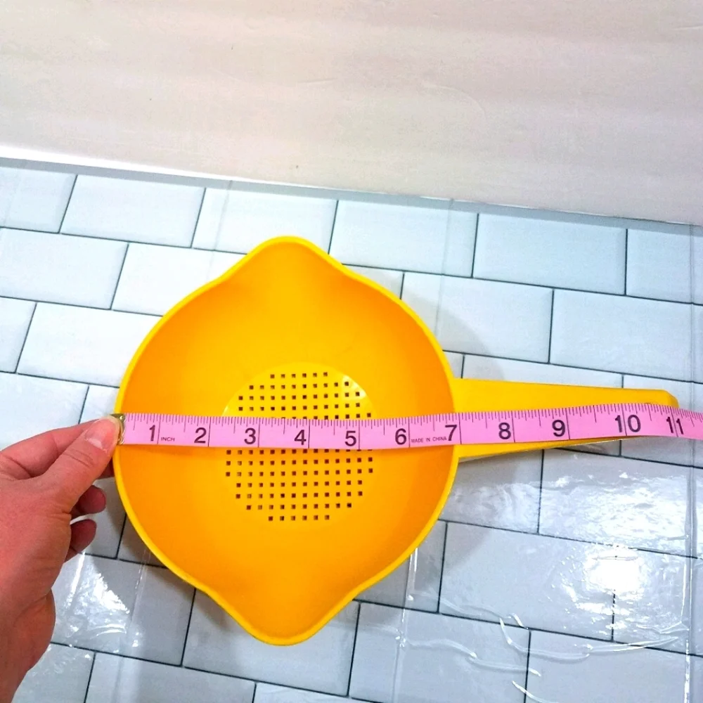 Tupperware Colander - Picture 2 of 11